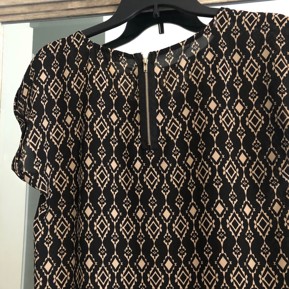 Patterned Blouse - Medium - Picture 4 of 4